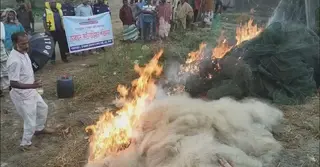 পাবনায় বিপুল পরিমাণের নিষিদ্ধ চায়না দুয়ারি ও কারেন্ট জাল ধ্বংস